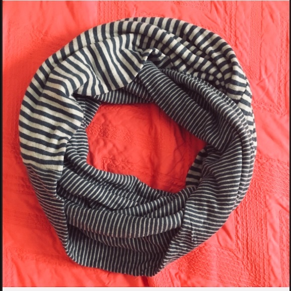 Victoria's Secret Accessories - Victoria’s Secret Scarf NWOT